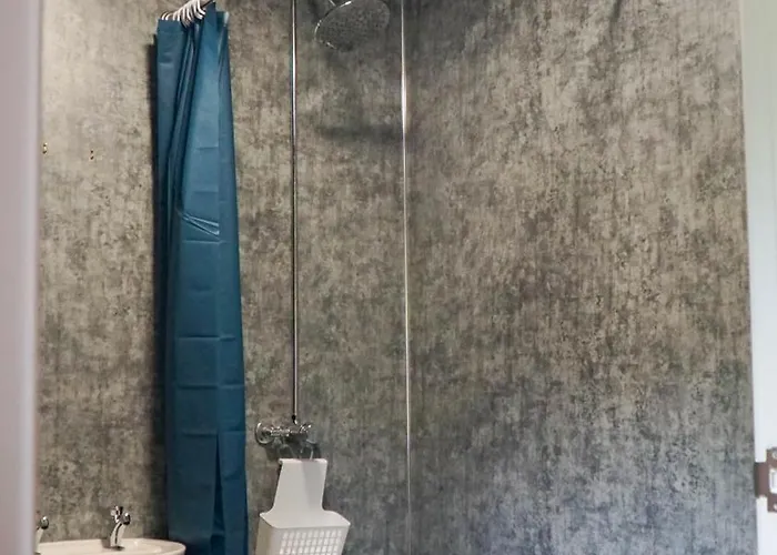 Hostel 3 Peaks Bunkroom *