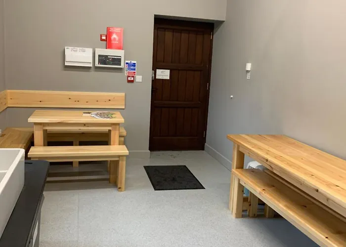 Hostel 3 Peaks Bunkroom *